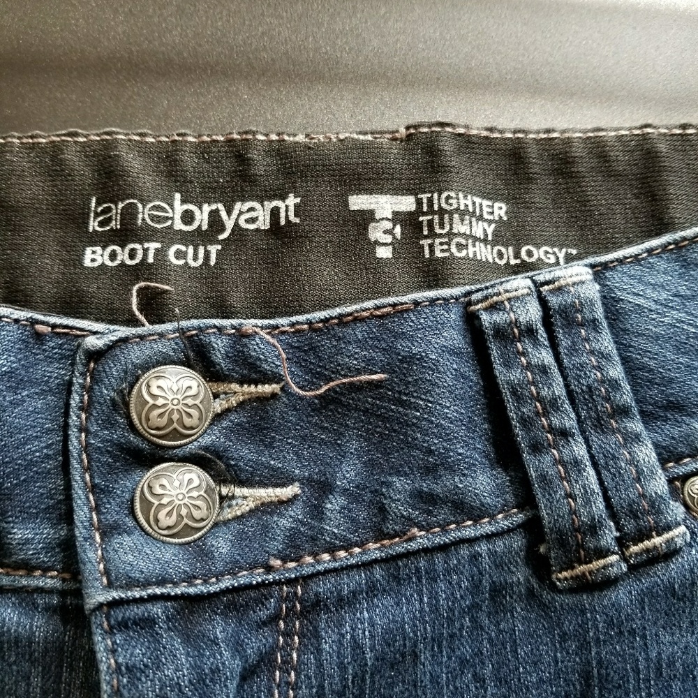 18 Petite Bootcut jeans